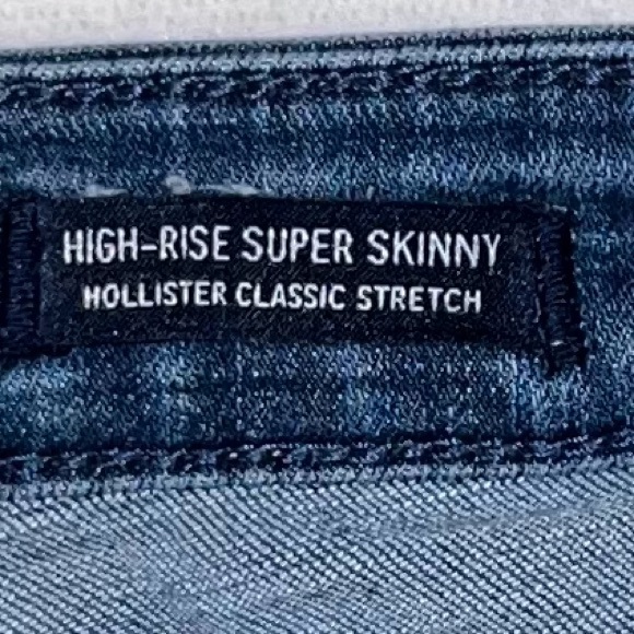Hollister High-Rise Super Skinny Ripped and Distressed Blue Denim Jeans - Picture 11 of 11